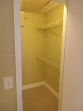 595 Vista Isles Dr in Plantation, FL - Foto de edificio - Building Photo