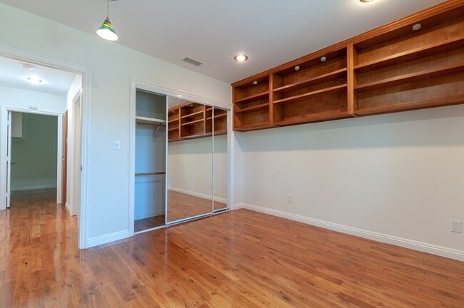 1106 S Plymouth Blvd in Los Angeles, CA - Building Photo - Building Photo