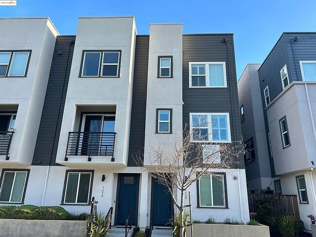 property at 1672 17th St