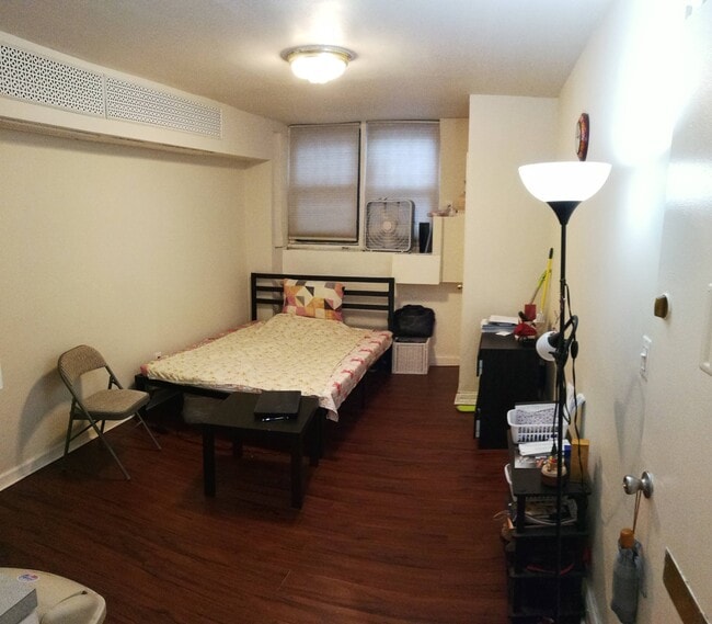 156 W 95th St, Unit 1A in New York, NY - Building Photo - Building Photo