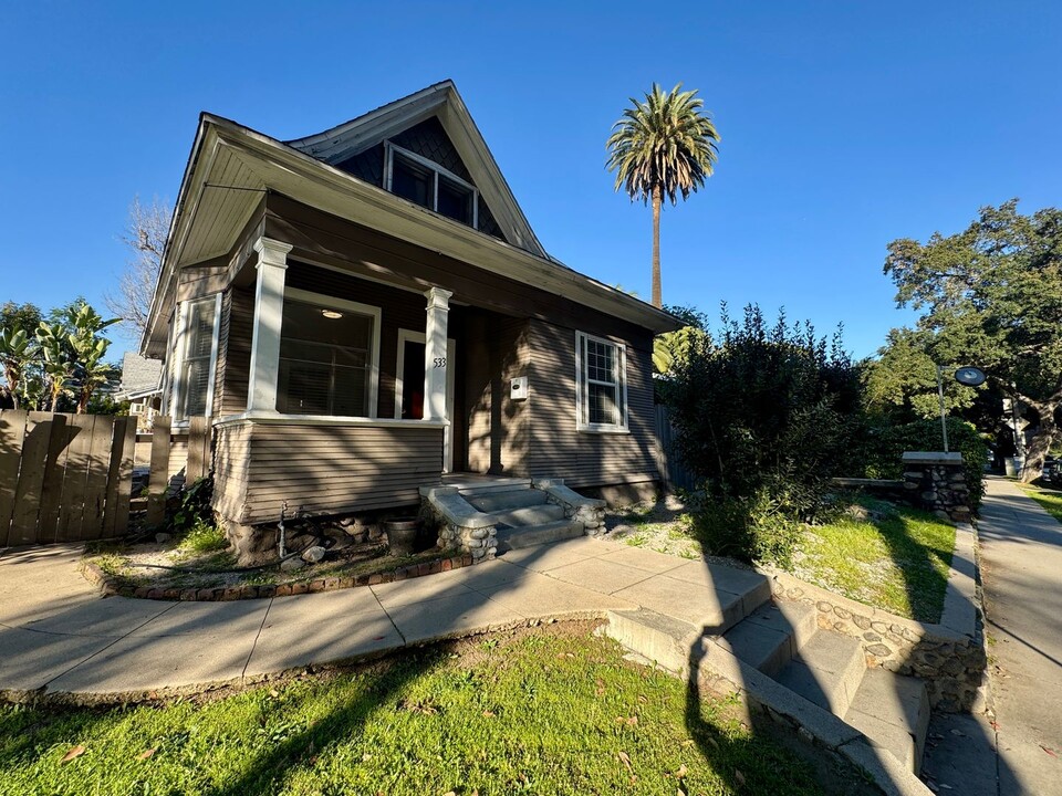 500-500 N Oakland Ave in Pasadena, CA - Building Photo