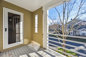 155 Northfield Rd in Bridgewater, NJ - Foto de edificio - Building Photo