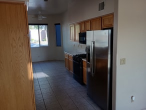 8119 N Peppersauce Dr in Tucson, AZ - Building Photo - Building Photo