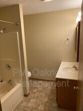 247 Westhaven Dr in Troy, OH - Foto de edificio - Building Photo
