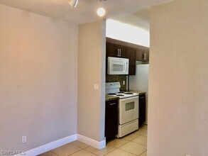 150 Santa Clara Dr in Naples, FL - Building Photo - Building Photo