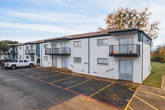 Solana in Garland, TX - Building Photo - Building Photo
