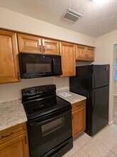 2207 Spring Park Rd, Unit 10 in Jacksonville, FL - Building Photo - Building Photo