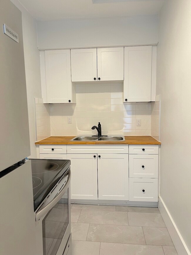 property at 1469 Ottawa St