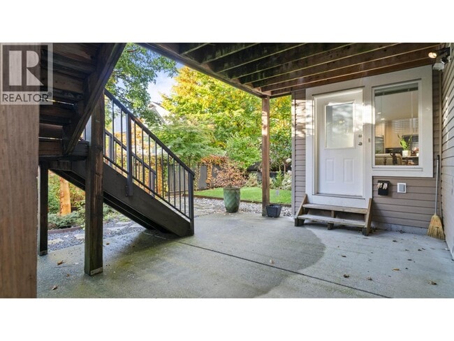 1460 Avondale St in Coquitlam, BC - Building Photo - Building Photo