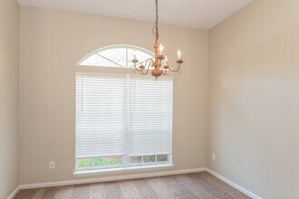 407 Sparrow Branch Cir in Jacksonville, FL - Foto de edificio - Building Photo