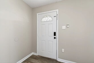 2831 Hyannis Dr in Cincinnati, OH - Building Photo - Building Photo