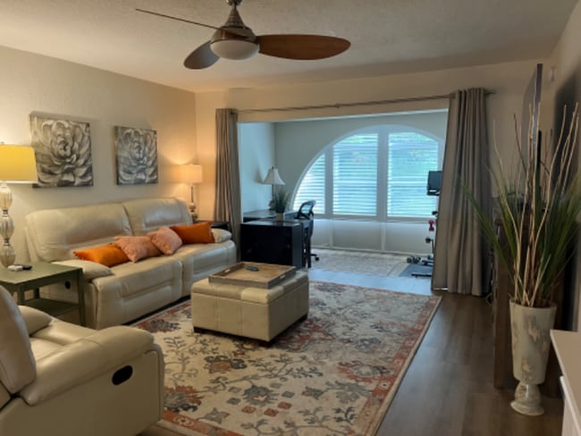 property at 4480 Overlook Dr NE