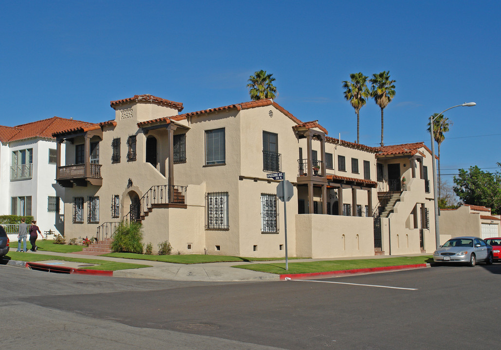 500 N Spaulding Ave in Los Angeles, CA - Building Photo