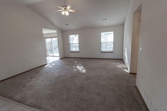 1610 Typhoon Dr in Columbia, MO - Building Photo - Building Photo