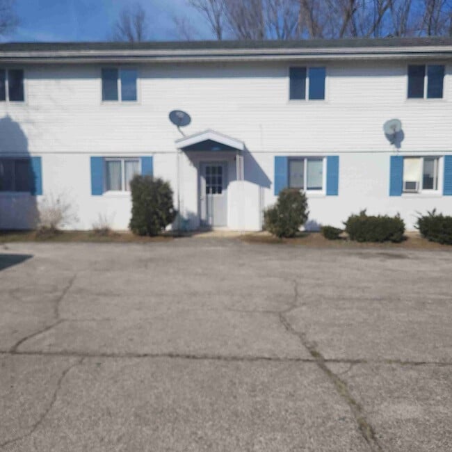 1019 Colonial Dr