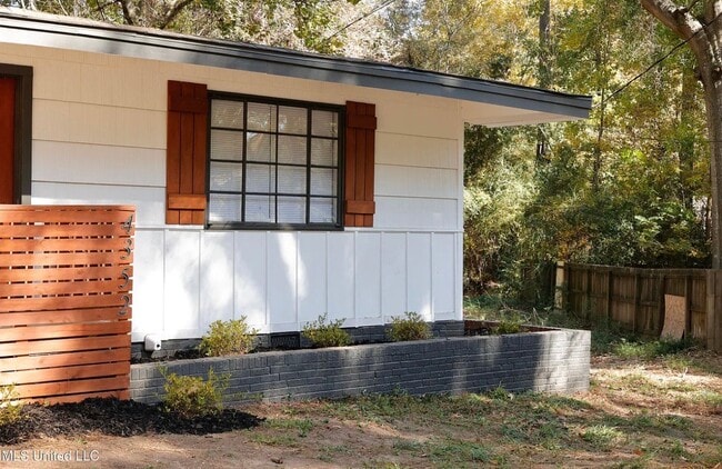 4352 Ridgewood Cir in Jackson, MS - Building Photo - Building Photo