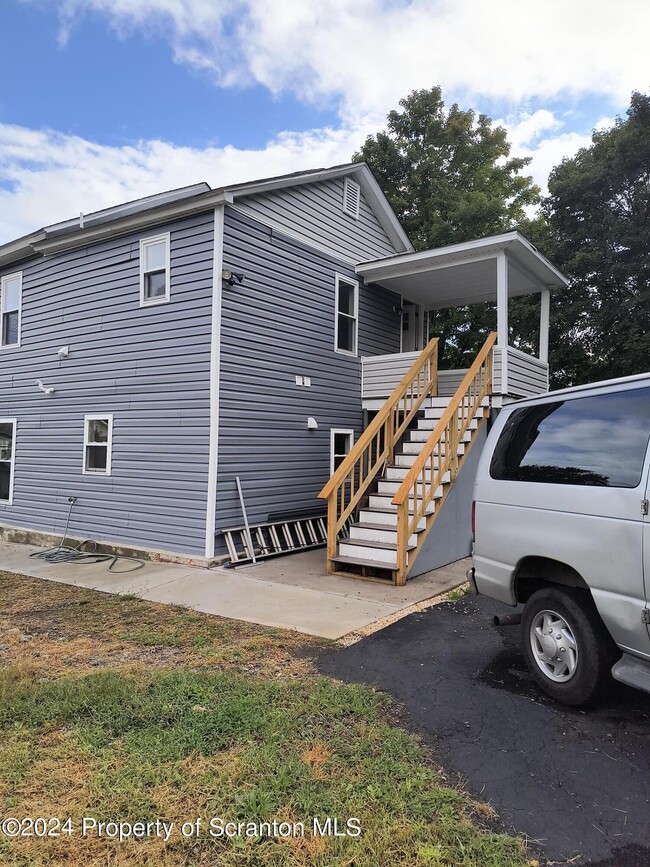 89 Canaan St in Carbondale, PA - Building Photo - Building Photo