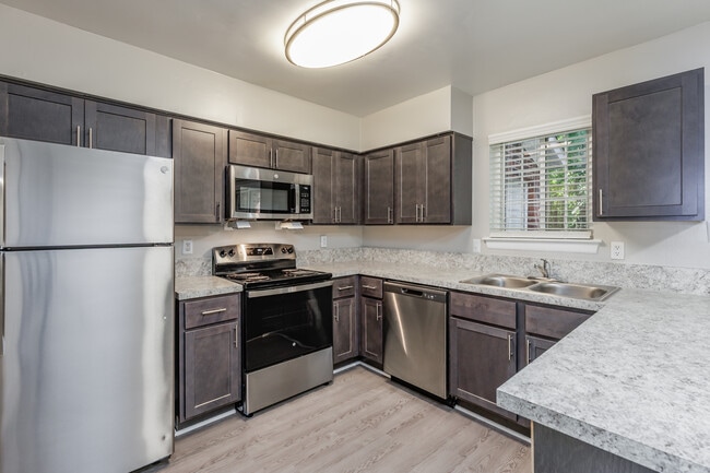 Hickory Point Townhomes