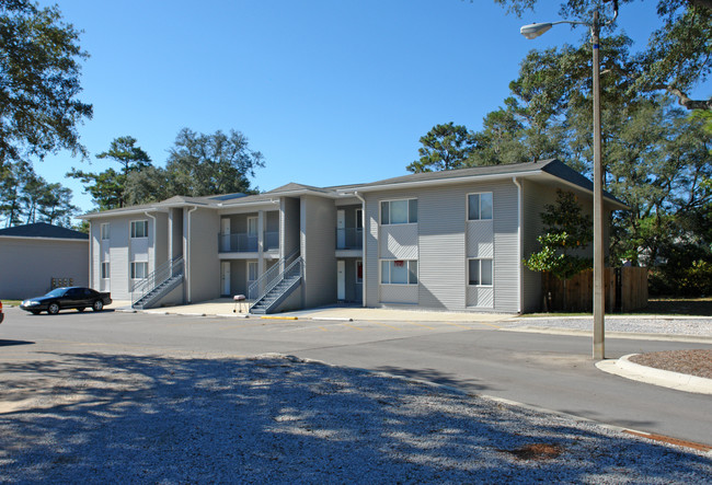 College Courtyard Apartments in Niceville, FL - Building Photo - Building Photo