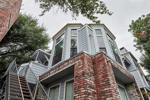 3420 Country Club Dr W in Irving, TX - Building Photo