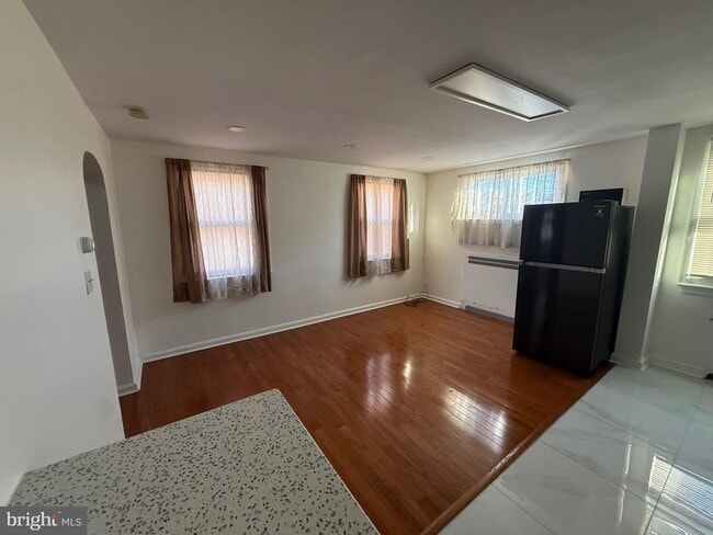 property at 363 Sherbrook Blvd