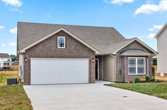 1360 Harmon Ln in Clarksville, TN - Building Photo - Building Photo