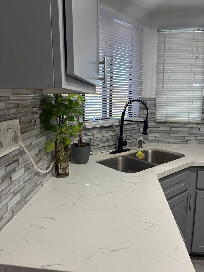 26468 Yawl Ct in Helendale, CA - Building Photo - Building Photo