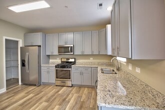 2259 Beresford Dr in Yorkville, IL - Building Photo - Building Photo