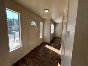 1805 Chesapeake Ave in Modesto, CA - Building Photo - Building Photo