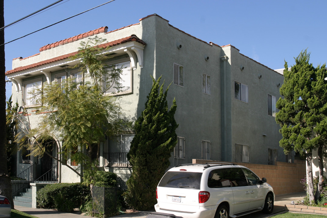 2833 E 15th St in Long Beach, CA - Building Photo