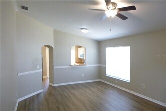 413 Pine Pointe Ct in Seffner, FL - Foto de edificio - Building Photo