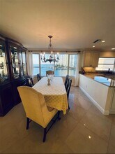 37 Sunset Dr in Sarasota, FL - Building Photo - Building Photo