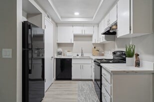 Monte Vista Apartments in Clovis, CA - Building Photo