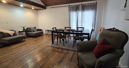 537 Old Tacy Rd in Swan Lake, NY - Building Photo - Building Photo