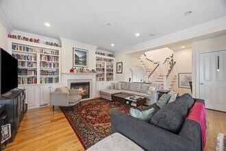 2 Benton Rd in Somerville, MA - Building Photo - Building Photo