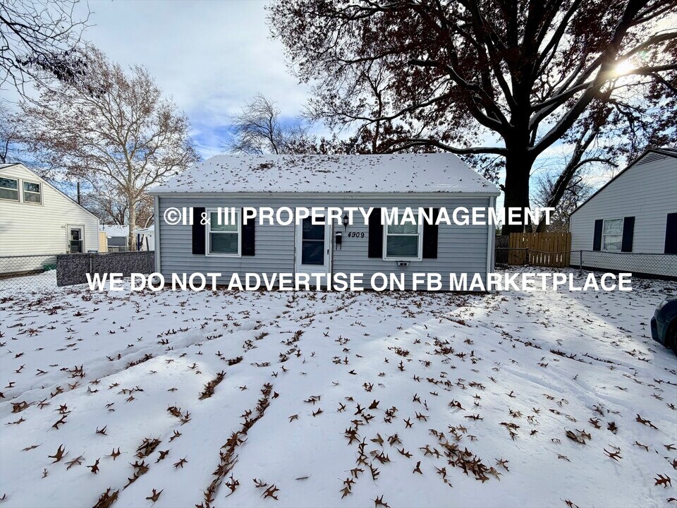 4909 Woodend Ave in Kansas City, KS - Building Photo