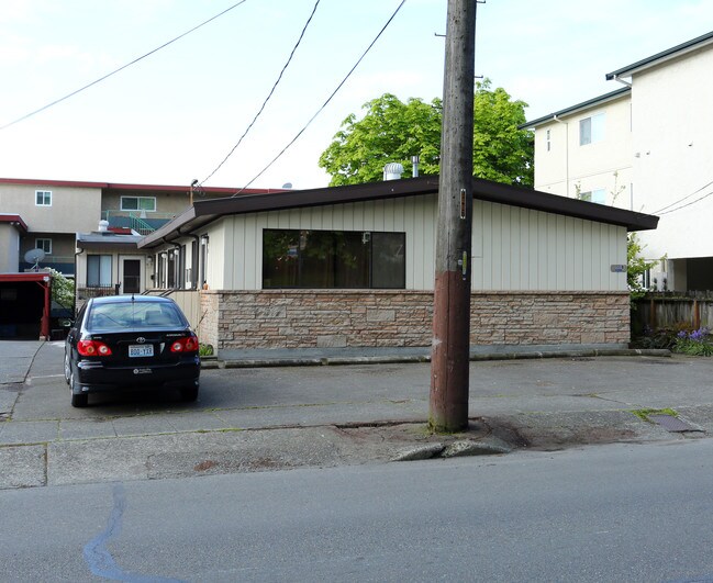 Ballard 6 Apartments in Seattle, WA - Building Photo - Building Photo