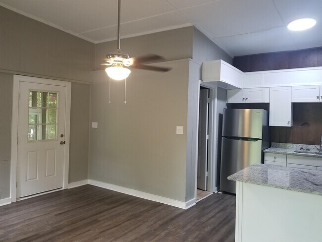 575 Vaughn Rd in Athens, GA - Building Photo - Building Photo