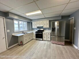 6 Magnolia Ave in Wilkes-Barre, PA - Building Photo