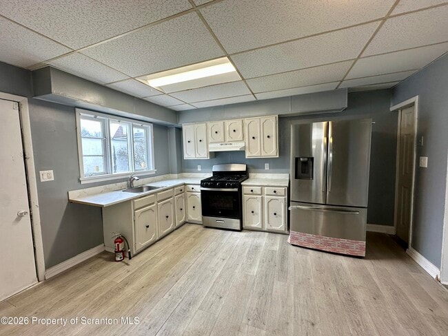 property at 6 Magnolia Ave