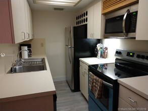 3304 Virginia St-Unit -5B in Miami, FL - Building Photo - Building Photo