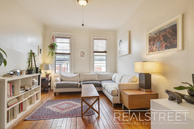 Spacious 1.5 BED in Bushwick/East Williams in Brooklyn, NY - Foto de edificio