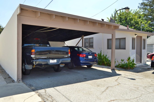 227 S Wabash Ave in Glendora, CA - Foto de edificio - Building Photo