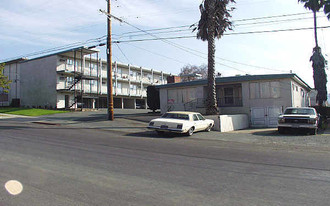 California Street Apartments & Duplexes