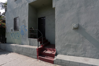 1521 S Hoover St in Los Angeles, CA - Building Photo - Building Photo