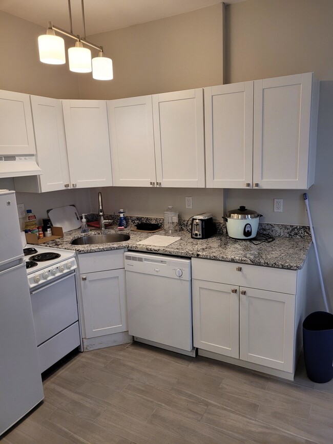 1117 Commonwealth Ave, Unit 6