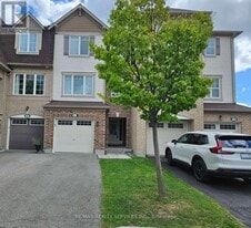 4 Colonel Frank Ching Cres in Brampton, ON - Building Photo
