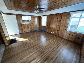 2449 Seabright Ave in Long Beach, CA - Building Photo - Building Photo