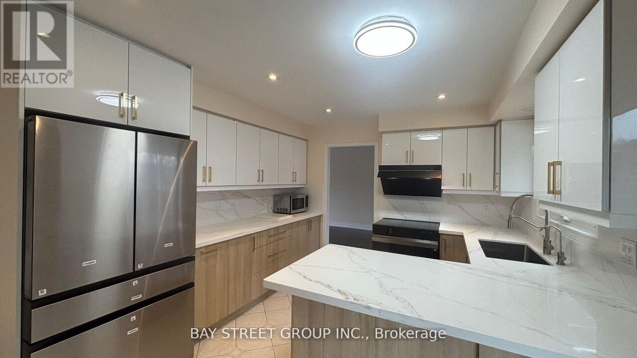 771-771 Damien Way in Mississauga, ON - Building Photo