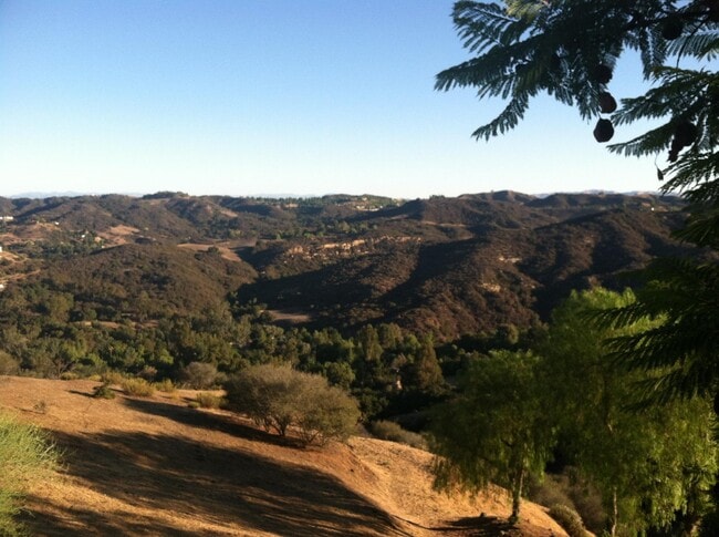 1431 Penny Rd, Unit Studio A in Topanga, CA - Building Photo - Building Photo